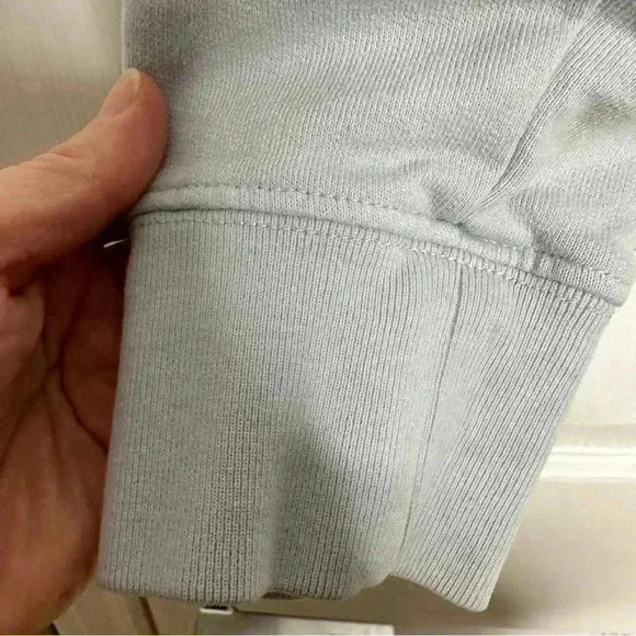 Levi’s Hoodie Light Blue &  Green Size Medium - Picture 16 of 16